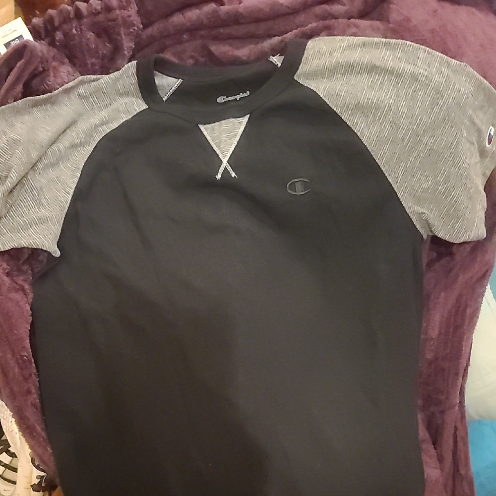 Champion Men's Black and Gray Raglan Shirt